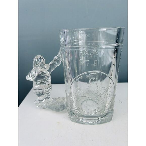 Vintage Coca Cola Christmas Santa Leaning On Vending Heavy Clear Glass Mug 1997 - Picture 9 of 13